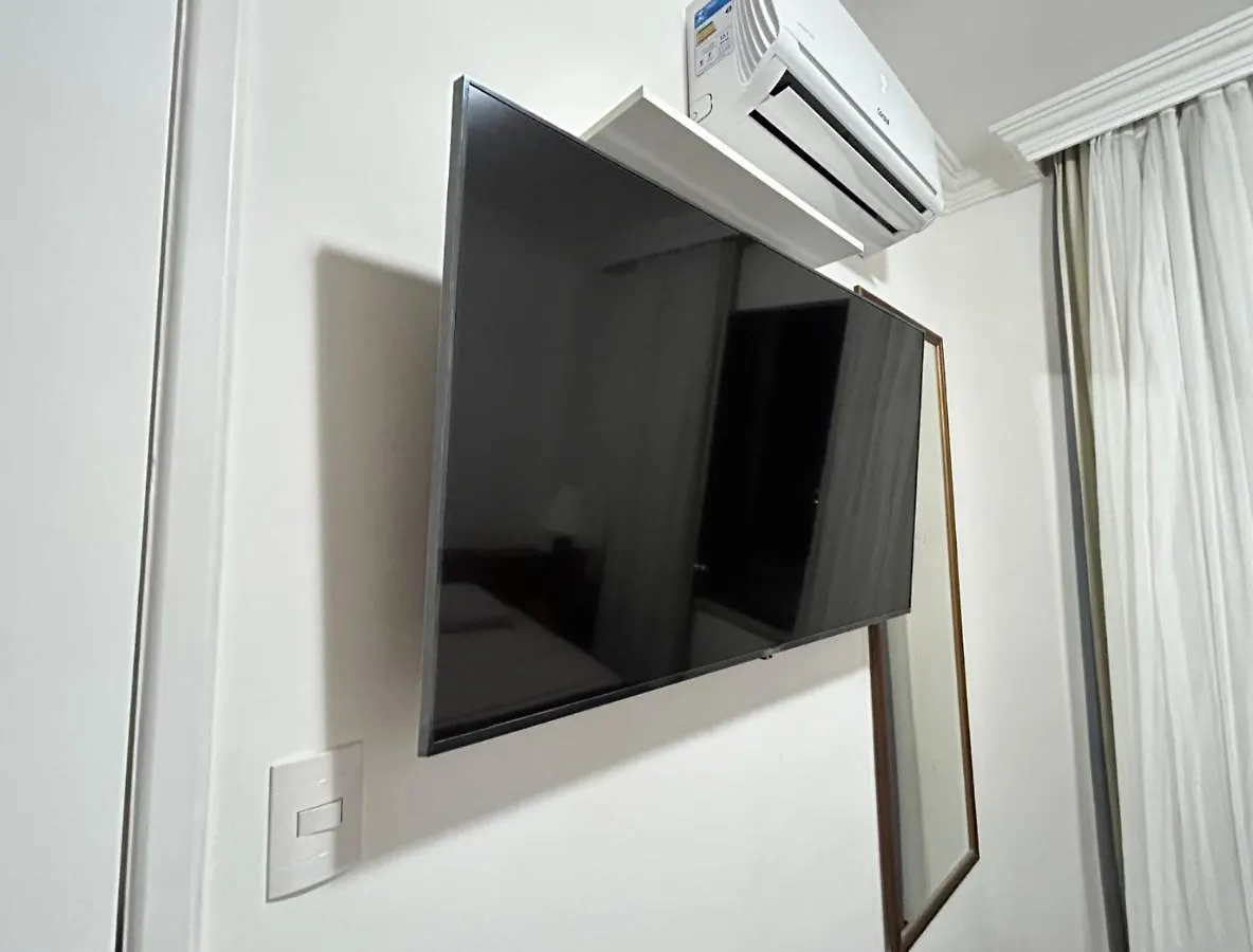 Vista Alta - 150 Metros Beira Mar - Garagem - Recepcao 24Horas - Smart Tv - Cozinha Completa - Ar Condicionado Sala E Quarto - Internet 100Mb Upload E 50Mb Download Fortaleza  Brasil