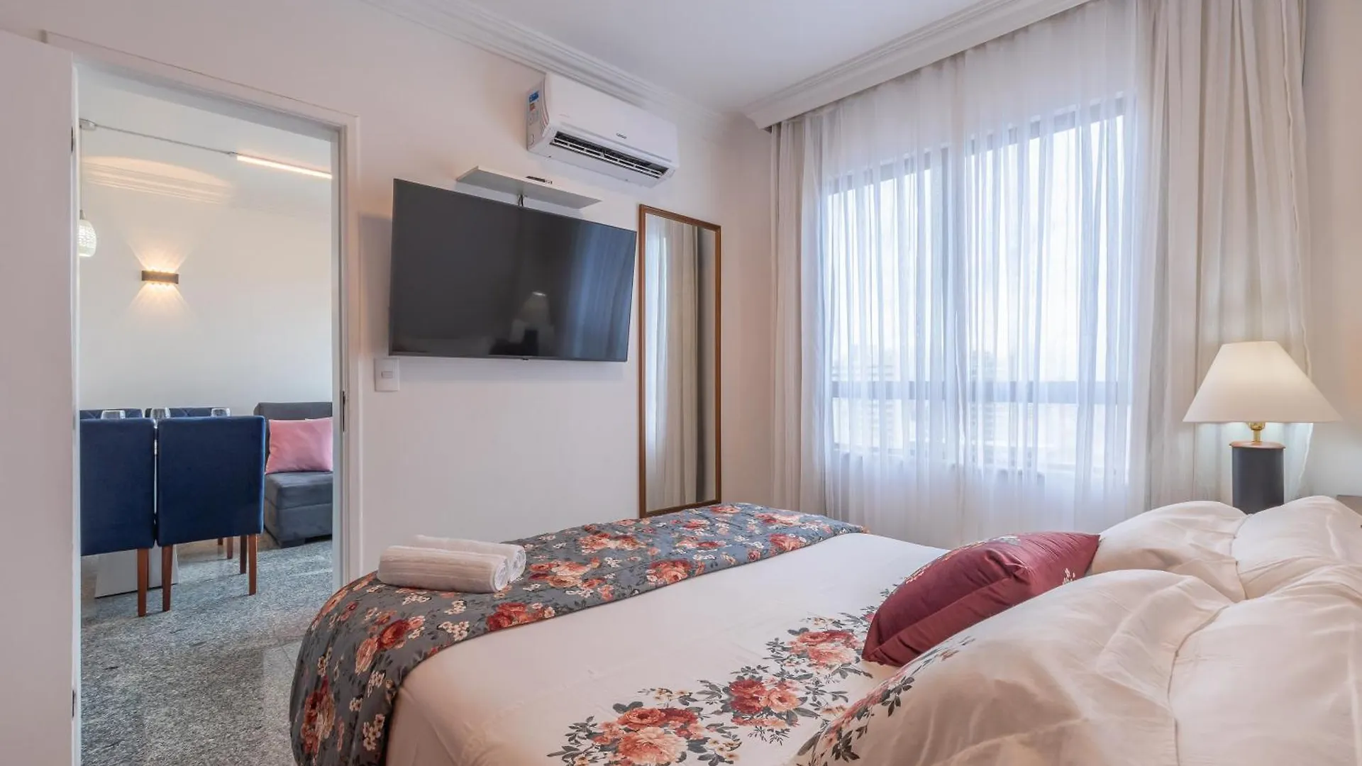 Vista Alta - 150 Metros Beira Mar - Garagem - Recepcao 24Horas - Smart Tv - Cozinha Completa - Ar Condicionado Sala E Quarto - Internet 100Mb Upload E 50Mb Download Fortaleza  Apartamento Fortaleza (Ceara)